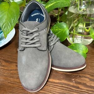 NWT- Boys’ Sz 13 Sonoma Gray Memory Foam Lace-Up Oxford Shoes